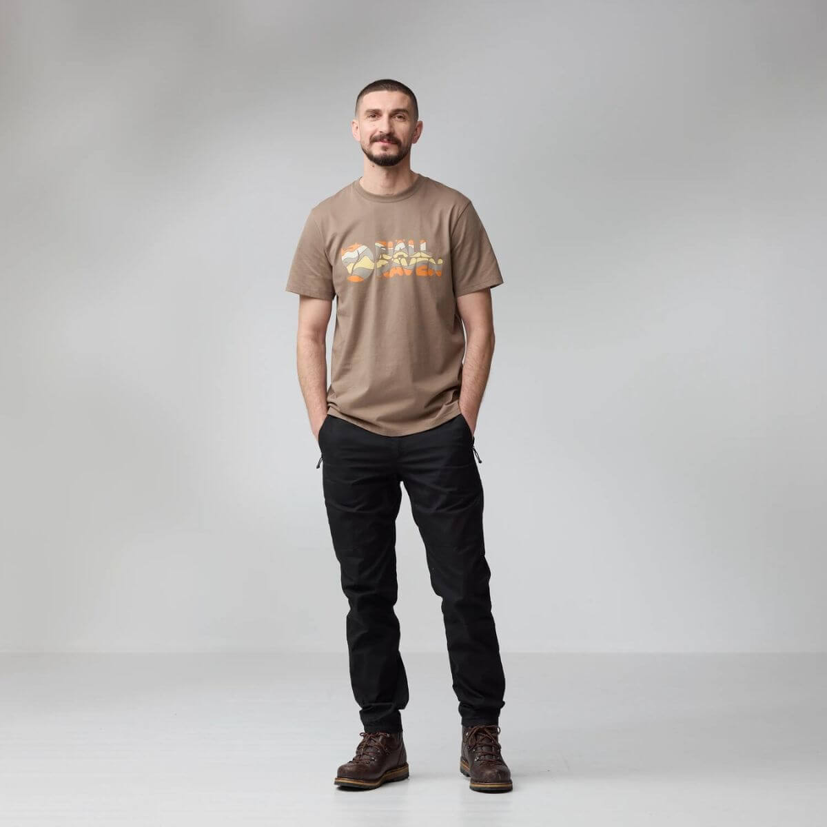 Multicolor Logo T shirt M