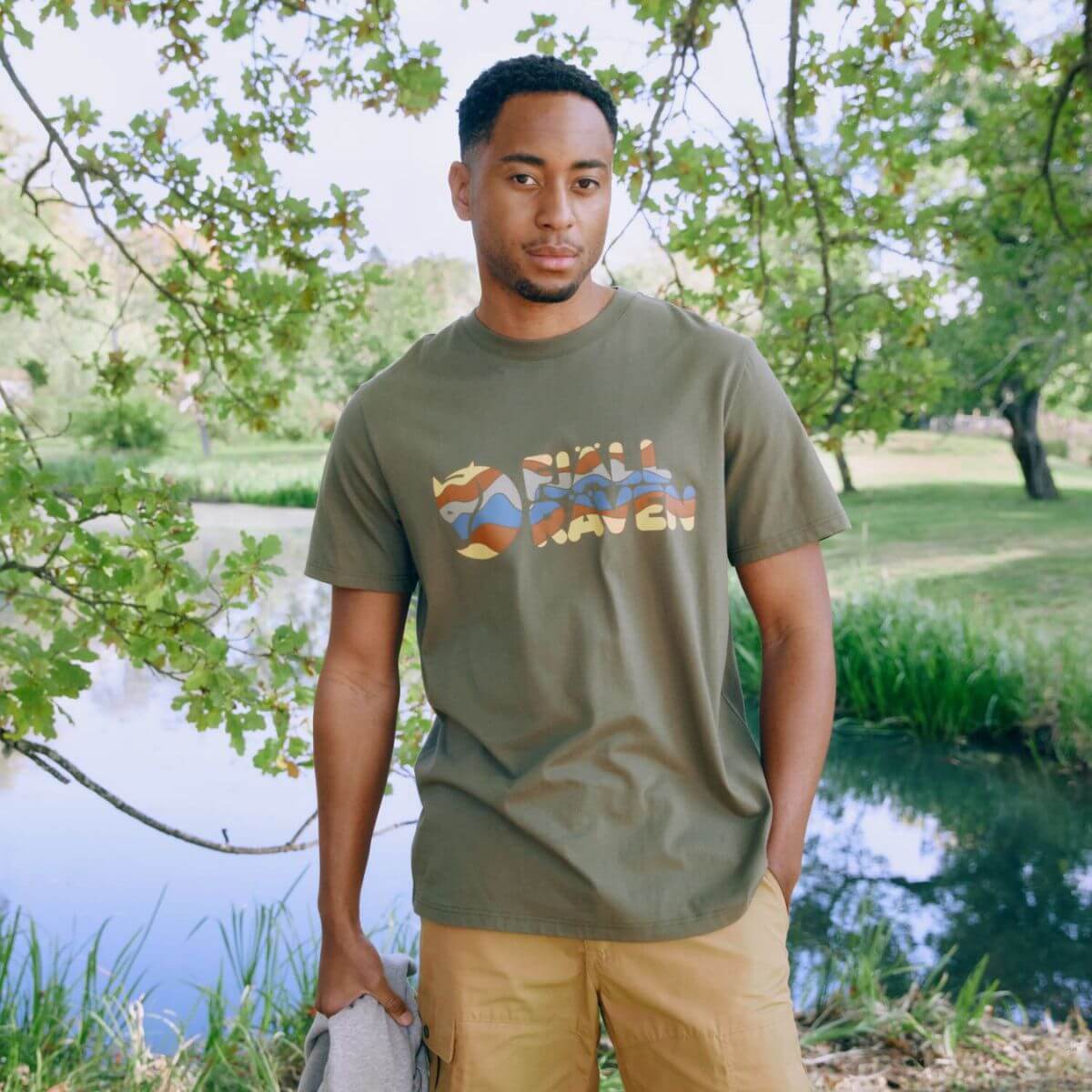 Multicolor Logo T shirt M